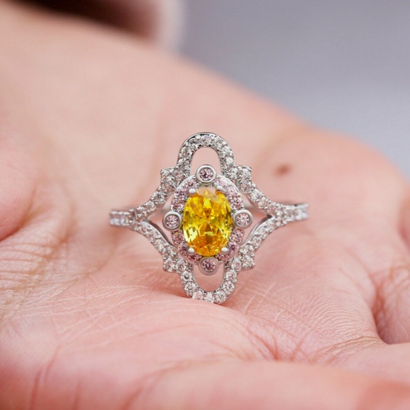 Baroque style 925 Silver Oval Citrine CZ AAA Ring - Picture 4 of 8